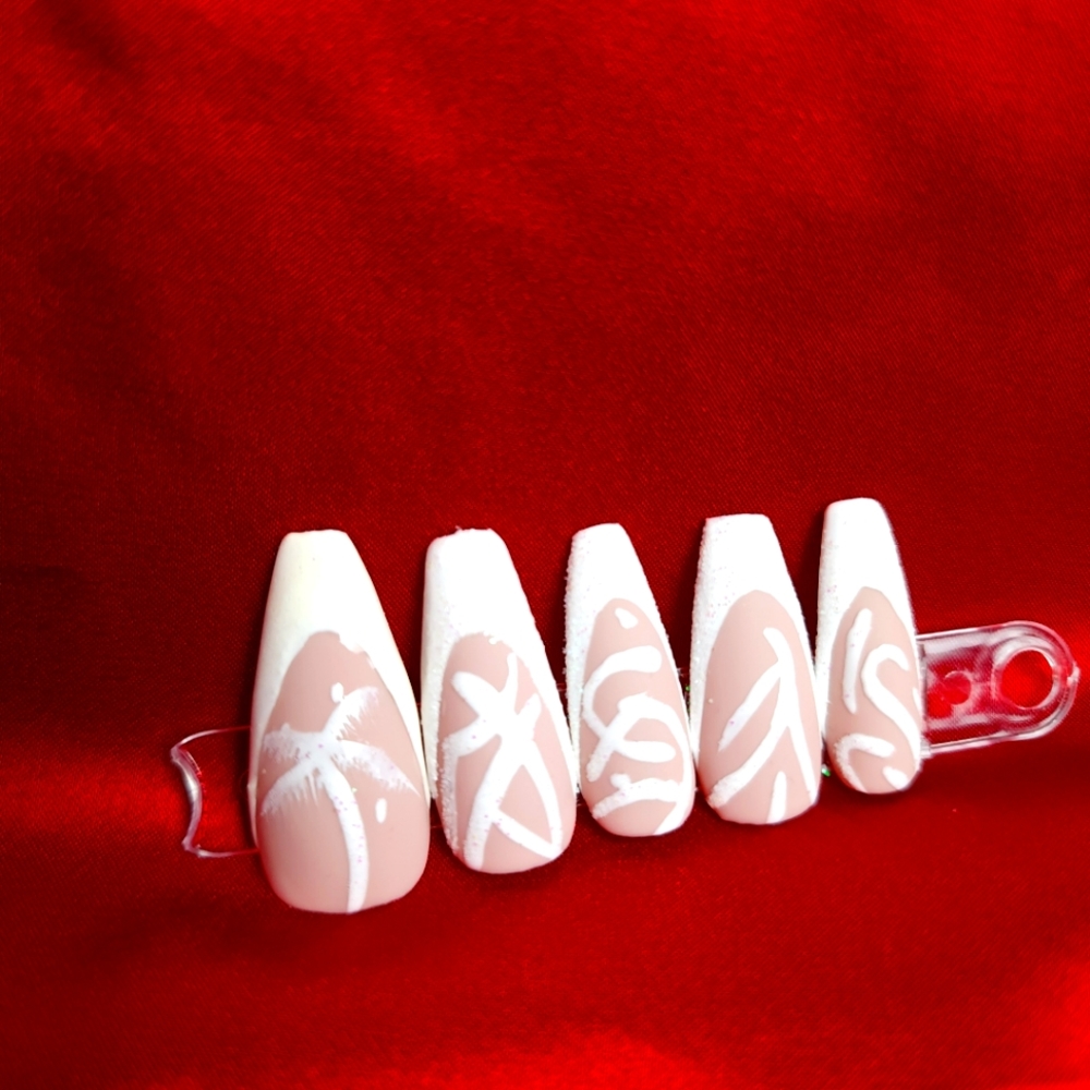 Glitter White Fench Press-on Nails.